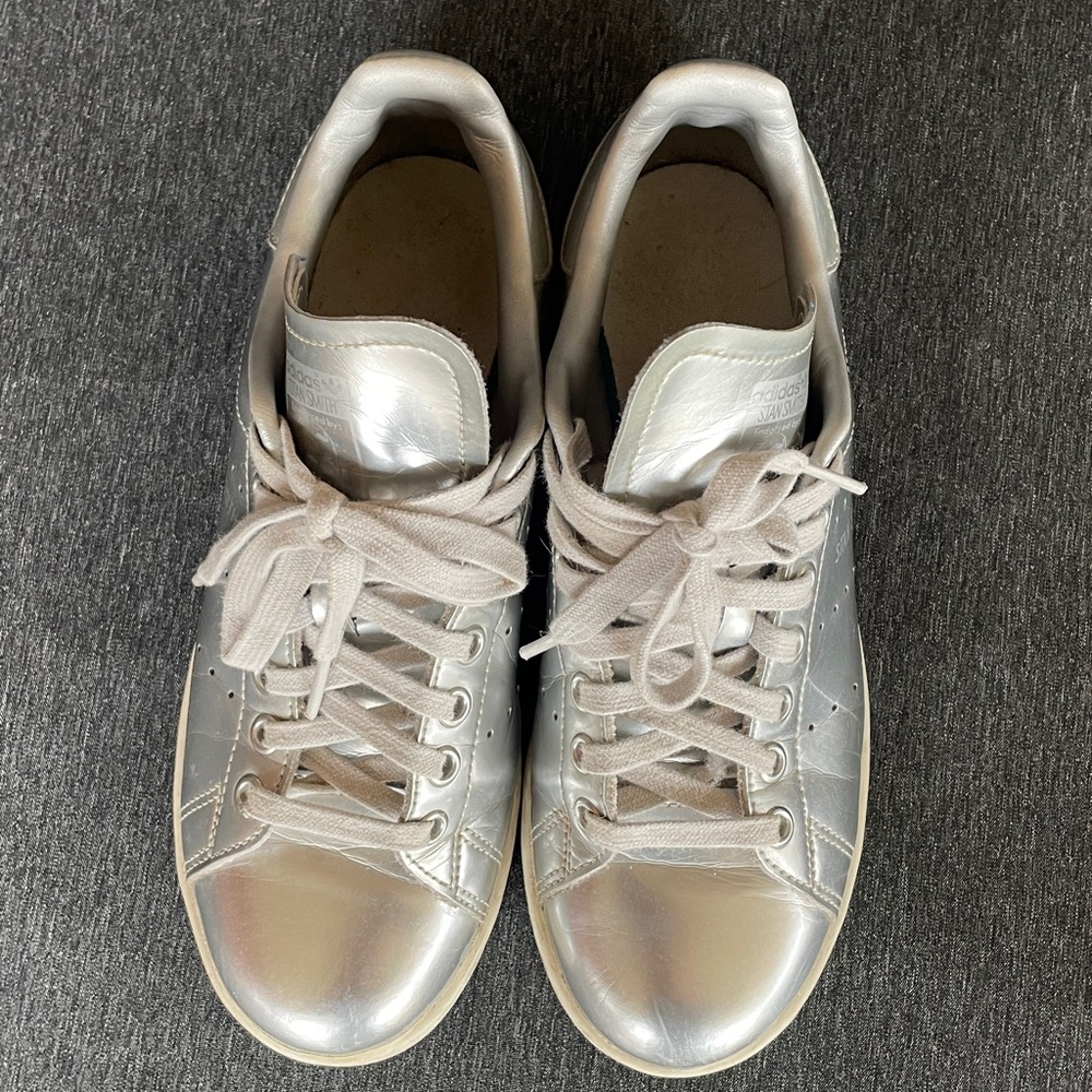 Stan Smith Adidas liquid silver sneakers US 7 - Picture 7 of 11